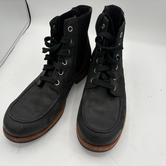 RARE UGG Australia Jarrett Leather Boots Men’s 10 Black Elastic Lace Up Moc Toe - Picture 15 of 15